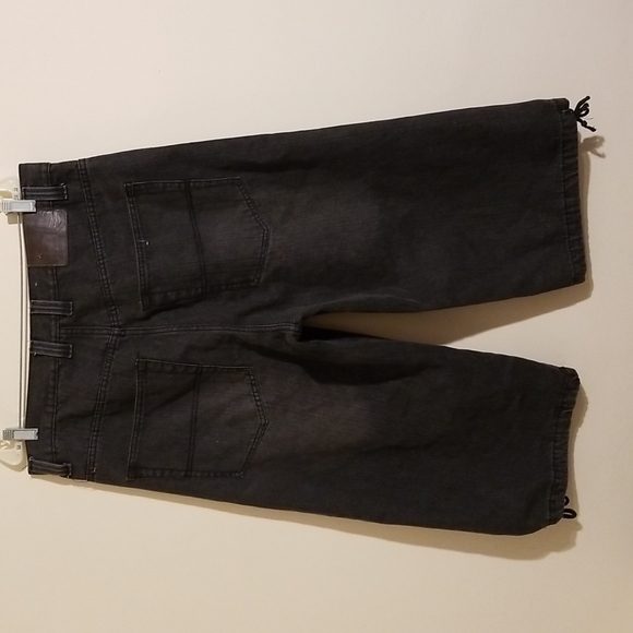 American studio men's black cropped capris - Picture 15 of 17